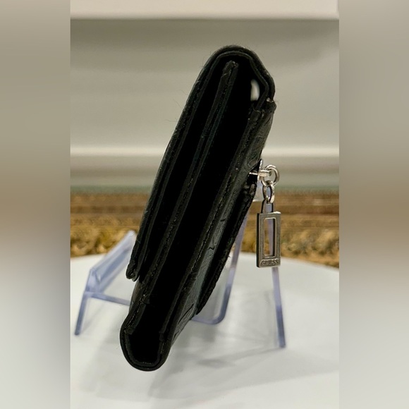 Guess - Black Embossed Tri-Fold Wallet - VGUC - Picture 17 of 17